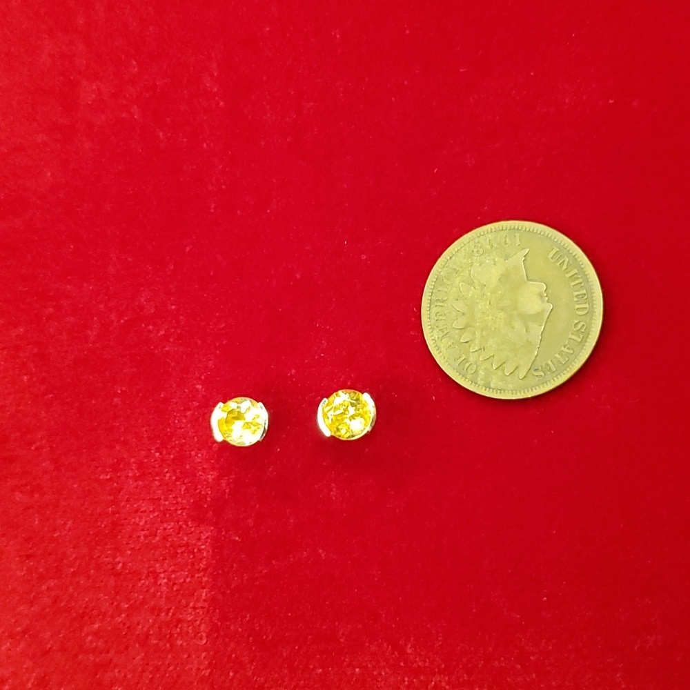 Citrine 2ctw 14K Yellow Gold Stud Earrings - Picture 5 of 13